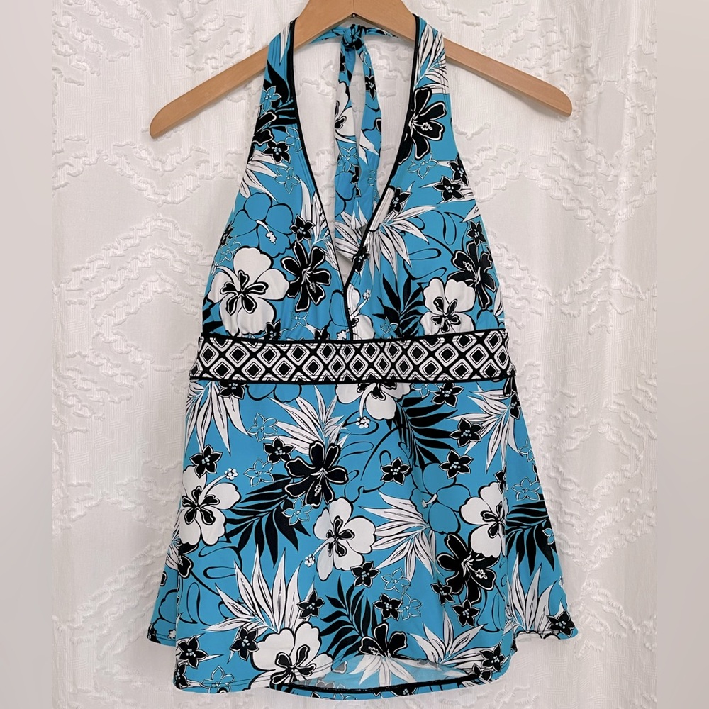 🏷️CLEAR THE CLOSET SALE🏷️ Hawaiian Hibiscus Tankini Top